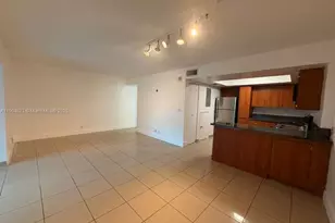 23 N Valencia Dr, Davie, FL 33324 - Photo 13