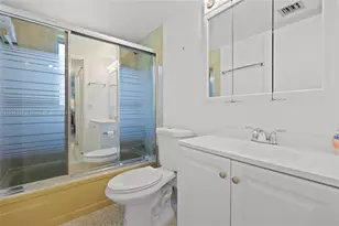 24 Abbey Ln, Delray Beach, FL 33446 - Photo 23