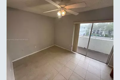 5611 W 25th Ct #11-A, Hialeah, FL 33016 - Photo 7