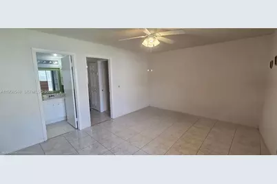 200 SW 132nd Way #212L, Pembroke Pines, FL 33027 - Photo 17