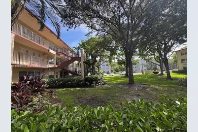 200 SW 132nd Way #212L, Pembroke Pines, FL 33027 - Photo 5