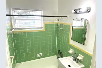 1931 Jefferson St #E, Hollywood, FL 33020 - Photo 11
