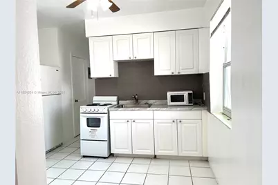 1931 Jefferson St #E, Hollywood, FL 33020 - Photo 3