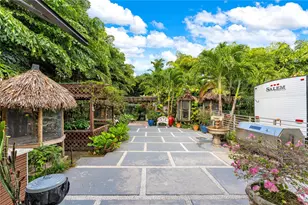 655 SE 37th Ter, Homestead, FL 33033 - Photo 13