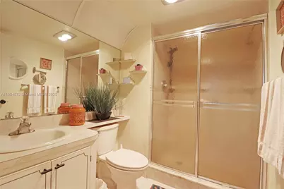 361 S Hollybrook Dr #102, Pembroke Pines, FL 33025 - Photo 11