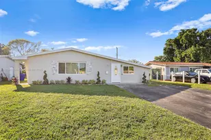 1430 N 65th Ave, Hollywood, FL 33024 - Photo 1