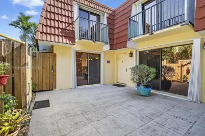 9927 NW 6th Pl, Plantation, FL 33324 - Photo 3