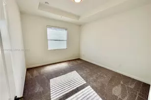 261 SW 159th Way, Pembroke Pines, FL 33027 - Photo 7