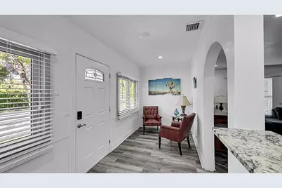 422 49th St, West Palm Beach, FL 33407 - Photo 9