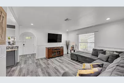 422 49th St, West Palm Beach, FL 33407 - Photo 13