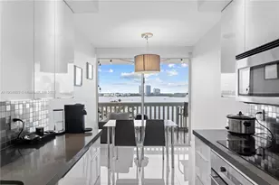 1000 W Island Blvd, Aventura, FL 33160 - Photo 7