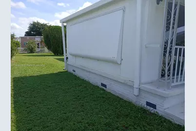 1860 SW 83rd Ter, Davie, FL 33324 - Photo 11