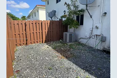 618 SW 2nd Pl, Florida City, FL 33034 - Photo 23