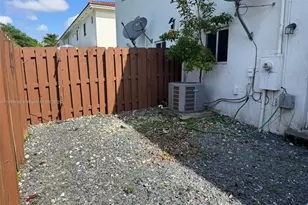 618 SW 2nd Pl, Florida City, FL 33034 - Photo 23