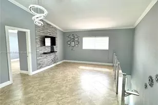 7870 W 29th Way, Hialeah, FL 33018 - Photo 3