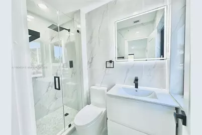 20 NE 135th St, North Miami, FL 33161 - Photo 11