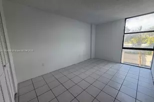 3675 N Country Club Dr, Aventura, FL 33180 - Photo 17