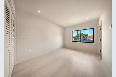 2625 SW 32nd Ct, Miami, FL 33133 - Photo 9