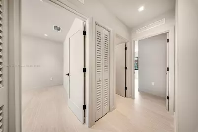 2625 SW 32nd Ct, Miami, FL 33133 - Photo 15