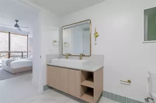 159 NE 6th St, Miami, FL 33132 - Photo 19