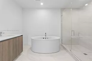 17550 Collins, Sunny Isles Beach, FL 33160 - Photo 13