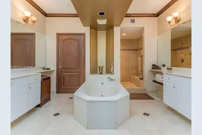 10700 NW 66 Street #508, Doral, FL 33178 - Photo 7