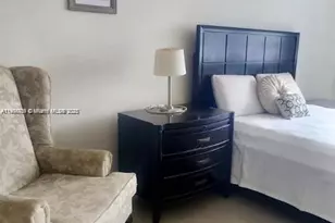 100 Lincoln Rd, Miami Beach, FL 33139 - Photo 21