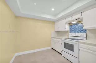 3200 N Port Royale Dr N, Fort Lauderdale, FL 33308 - Photo 13