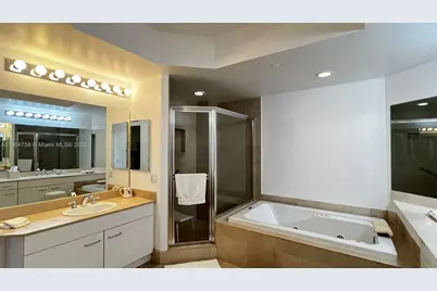 21150 Point Pl #1202, Aventura, FL 33180 - Photo 21