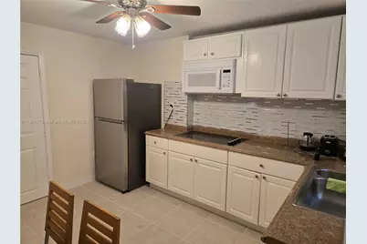 5712 Hollywood Blvd #1, Hollywood, FL 33021 - Photo 3