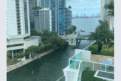 31 SE 5th St #1402, Miami, FL 33131 - Photo 11