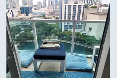 31 SE 5th St #1402, Miami, FL 33131 - Photo 3