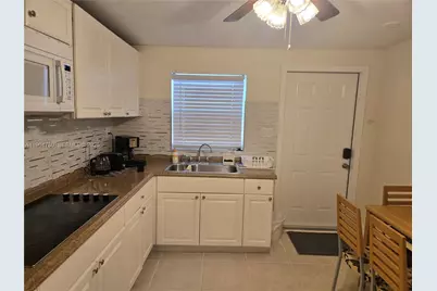 5712 Hollywood Blvd #2, Hollywood, FL 33021 - Photo 3