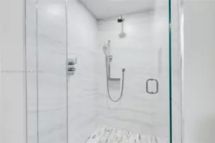 3370 Hidden Bay Dr, Aventura, FL 33180 - Photo 29