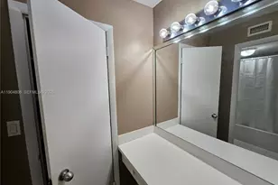 7490 Miami Lakes Dr, Miami Lakes, FL 33014 - Photo 21