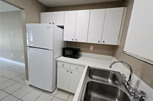 7490 Miami Lakes Dr, Miami Lakes, FL 33014 - Photo 19