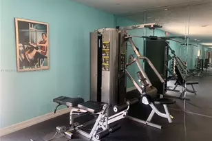 18101 NW 68th Ave, Hialeah, FL 33015 - Photo 23