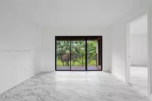 330 W Park Dr, Miami, FL 33172 - Photo 9