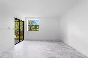 330 W Park Dr, Miami, FL 33172 - Photo 13