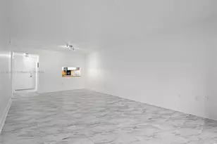 330 W Park Dr, Miami, FL 33172 - Photo 11