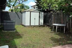 12059 SW 10th St, Miami, FL 33184 - Photo 15