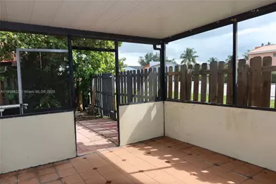 12059 SW 10th St #201, Miami, FL 33184 - Photo 17