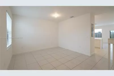 11870 SW 246th Ln, Homestead, FL 33032 - Photo 3