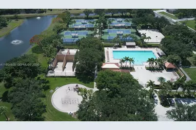157 Heritage Way, West Palm Beach, FL 33407 - Photo 3