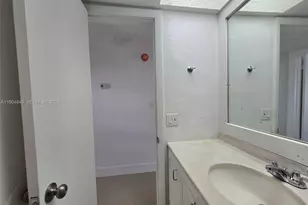 7520 SW 82nd St, Miami, FL 33143 - Photo 21