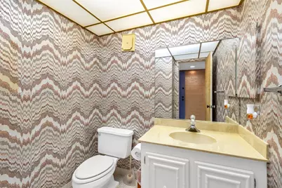 16300 Golf Club Rd #408, Weston, FL 33326 - Photo 11