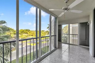 16300 Golf Club Rd, Weston, FL 33326 - Photo 17