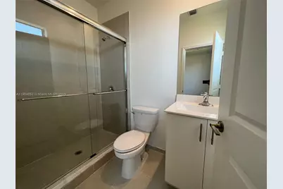 875 NE 211th St #0, Miami, FL 33179 - Photo 19