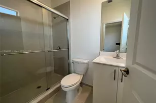 875 NE 211th St, Miami, FL 33179 - Photo 19