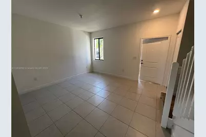 875 NE 211th St #0, Miami, FL 33179 - Photo 5
